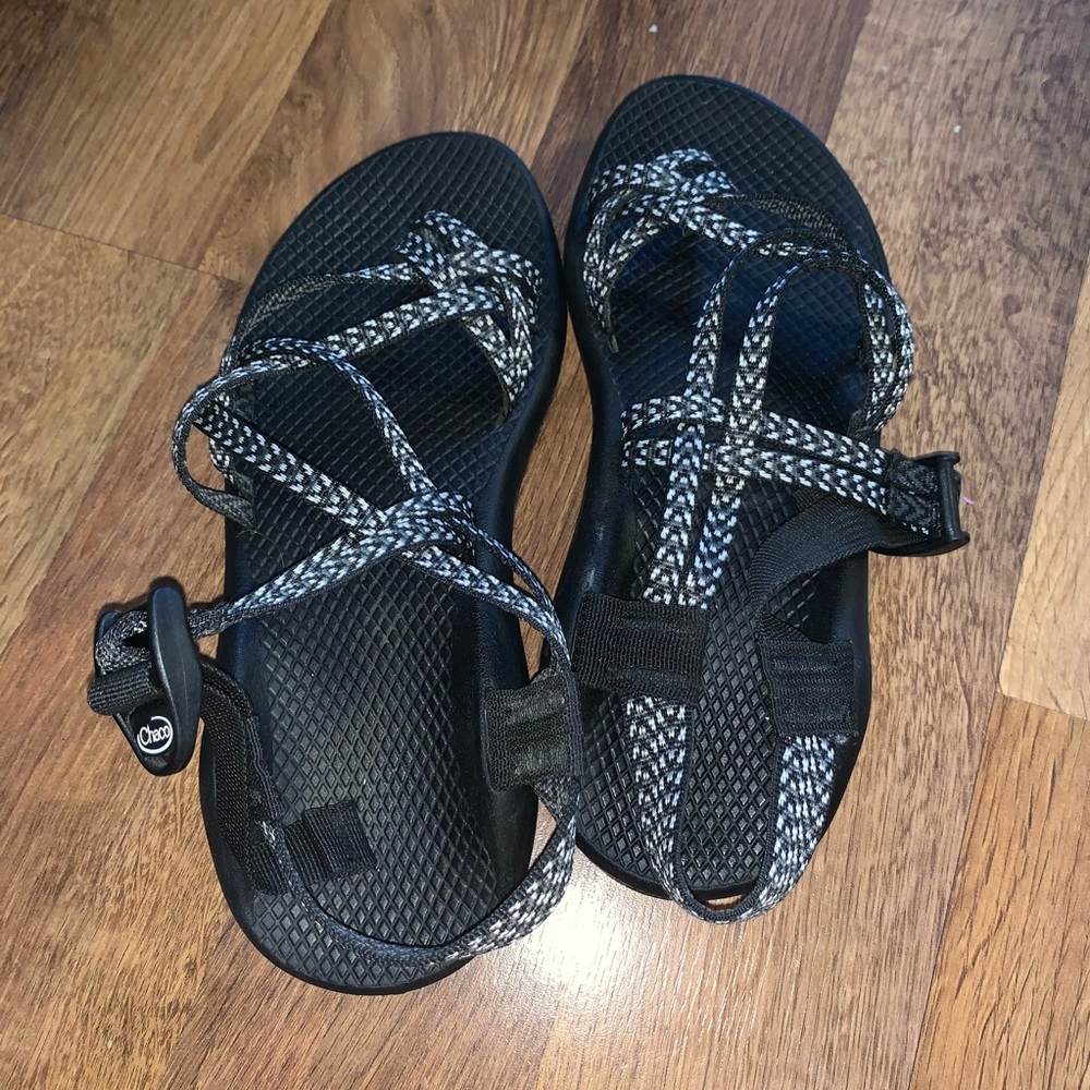 brand new women’s chacos